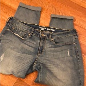 Light wash boyfriend jeans